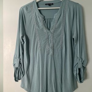 Women’s Cable & Gauge blouse three quarter sleeve size large